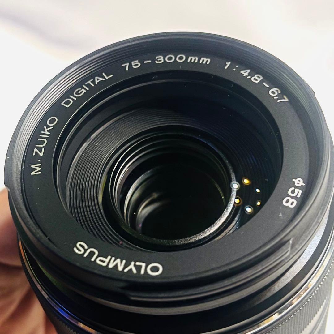 極美品　M.ZUIKO 75-300mm F4.8-6.7 II OLYMPUS