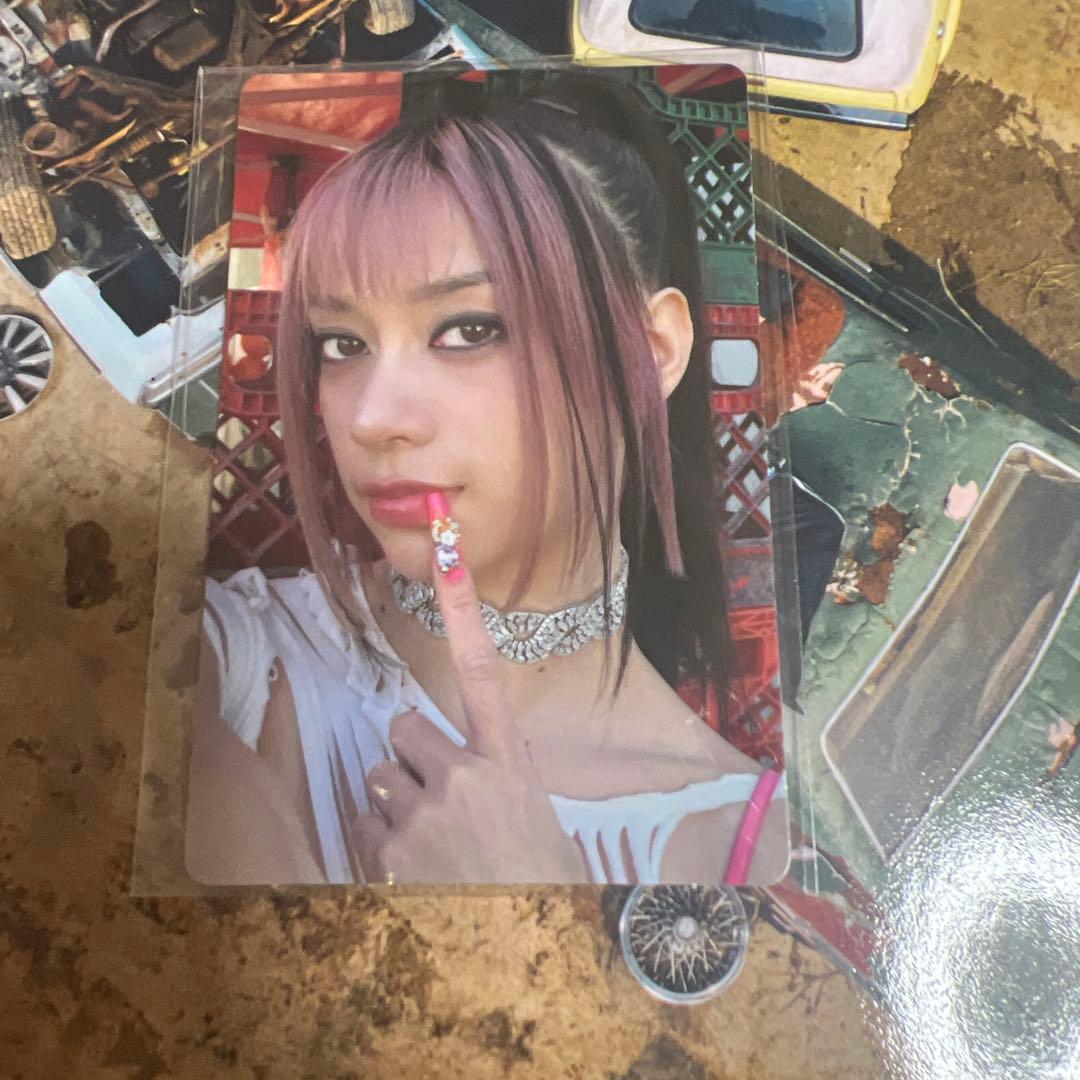 KATSEYE メーガン - メルカリ