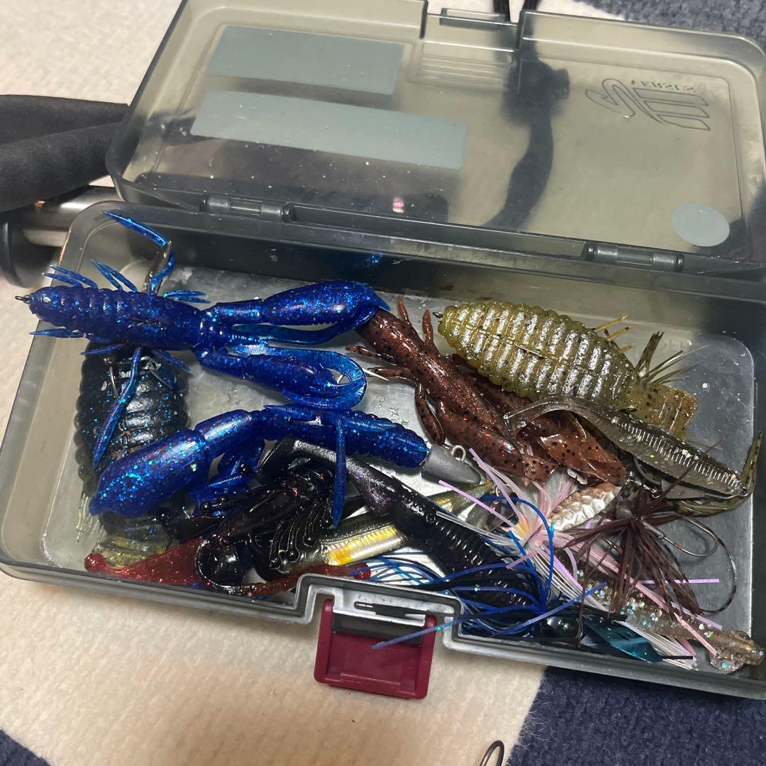 こ*い様 バス釣りナマズ釣り引退セット ルアー&ワーム 60点以上 - メルカリ