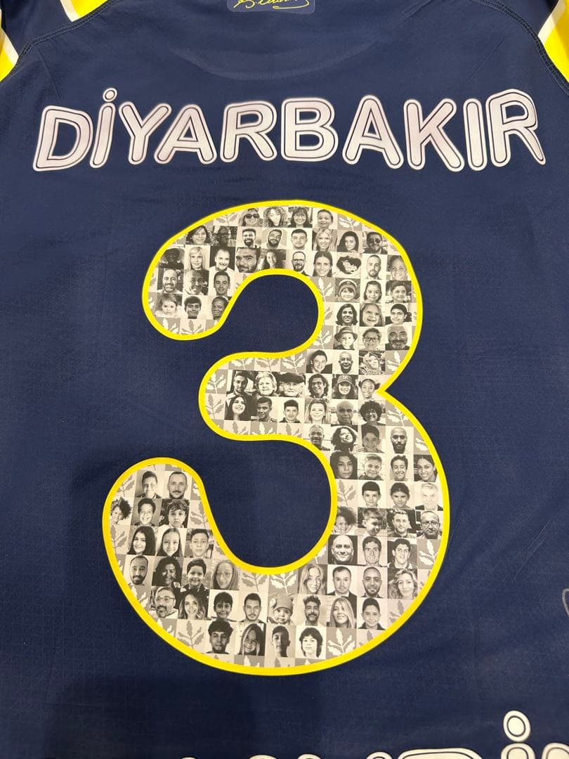 フェネルバフチェ S. Akaydin サイン入りユニフォーム - メルカリ