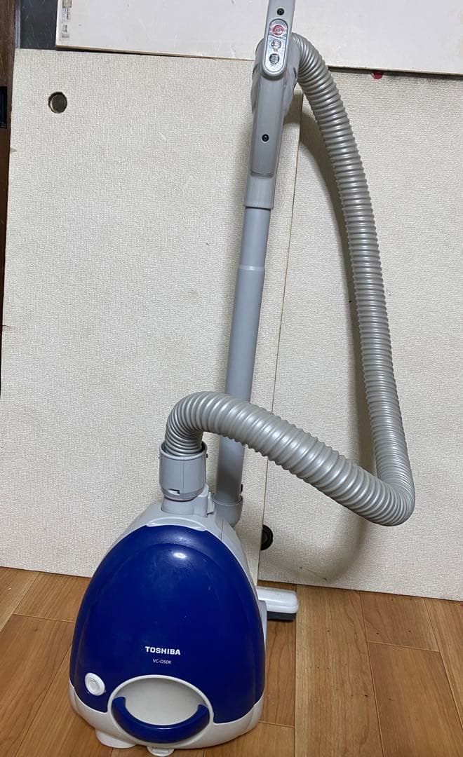 TOSHIBA 紙パッククリーナーVC-D50K(L) 東芝 掃除機 楽天市場】東芝 TOSHIBA 紙パック式クリーナーコード式 掃除機 VC-D50K
