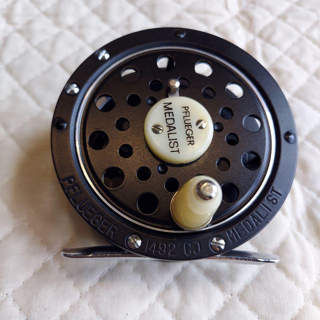 フルーガー　メダリスト　1492　フライリール Pflueger Medalist 1492 Round Line Guard Early Fly Reel フルーガー