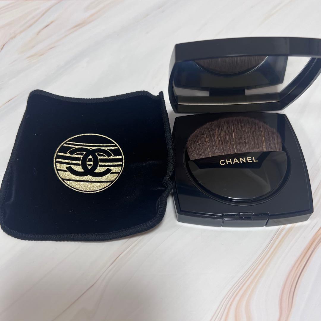 CHANEL レベージュ ヘルシーゴールデングロウパウダー エクラドゥ