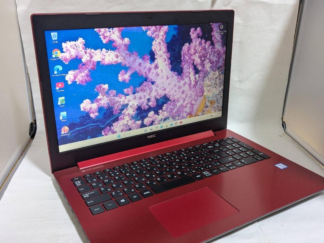 NEC　Lavie　NS300MAR　超美品赤　SSD　WIN11 Office NEC Lavie NS300/M PC-NS300MAR Core i3 8GB メモリ 256GB SSD DVD