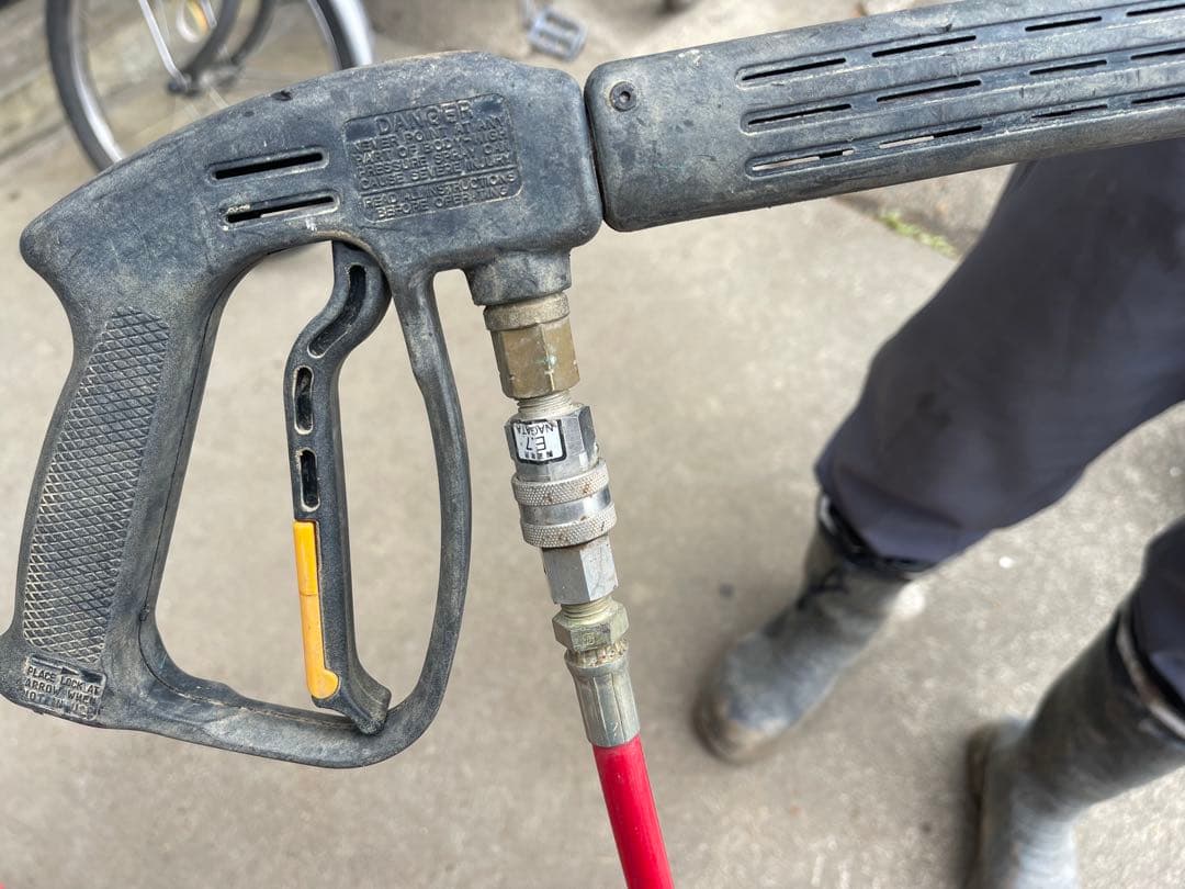 中古未整備現状品＞ 高圧洗浄機本体 ガソリンエンジン（クボタ