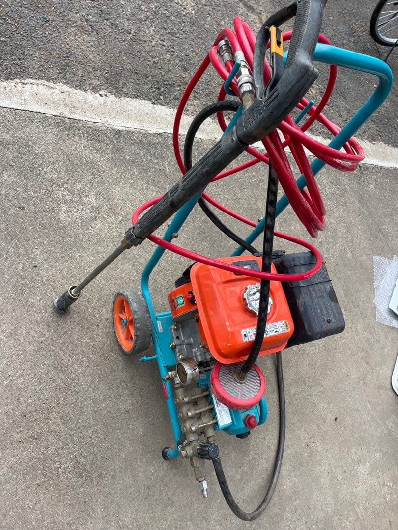 中古未整備現状品＞ 高圧洗浄機本体 ガソリンエンジン（クボタ