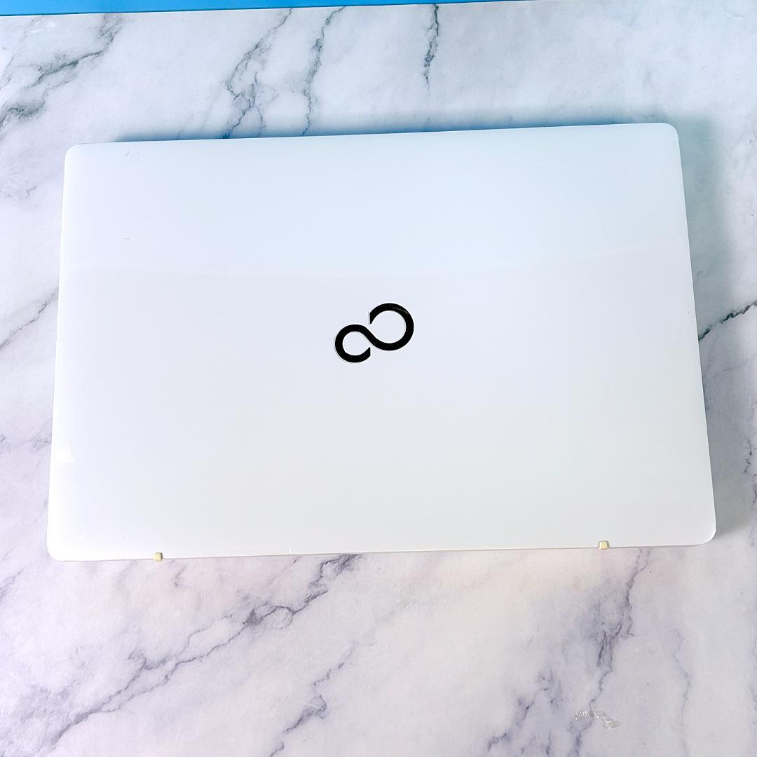 Corei7・16GB・SSD・DVDマルチ・Win11・ホワイトノートパソコン