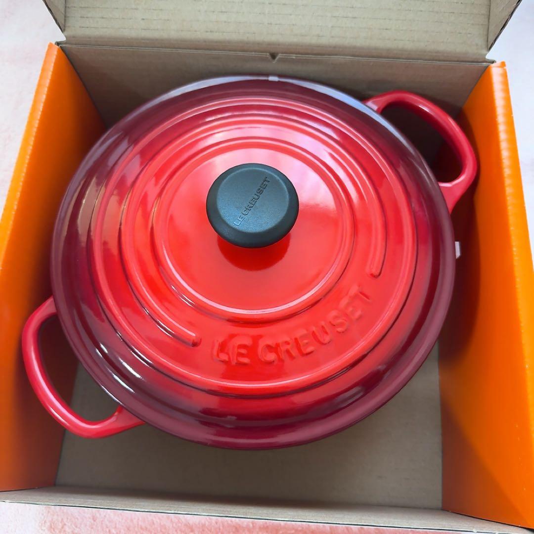 LE CREUSET チェリー 22cm キャセロール ル・クルーゼ　鍋 EOS キャセロール 20cm チェリーレッド | 両手鍋 ｜ル・クルーゼ（Le