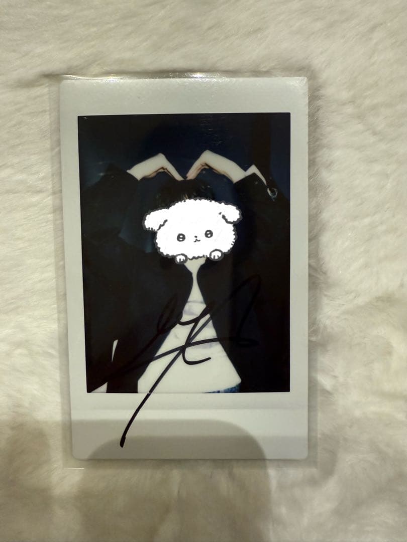 ald1 WEi ジュンソ ポラロイド チェキ サイン WEi ジュンソ サイン入りポラロイド - メルカリ