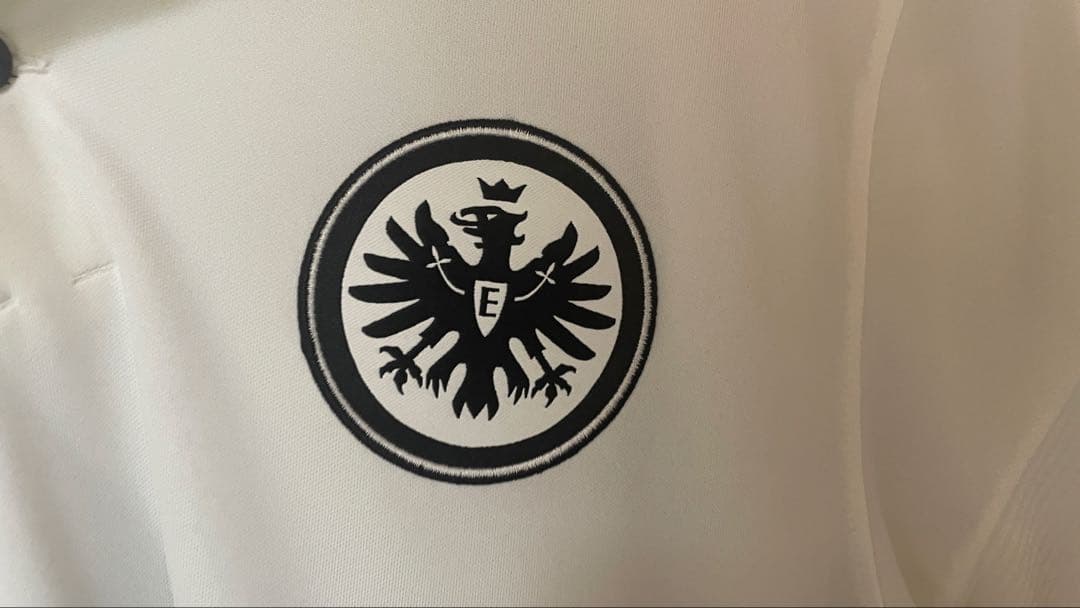 新品タグ付】21-22 鎌田大地 フランクフルト EL優勝L フルパッチ正規品