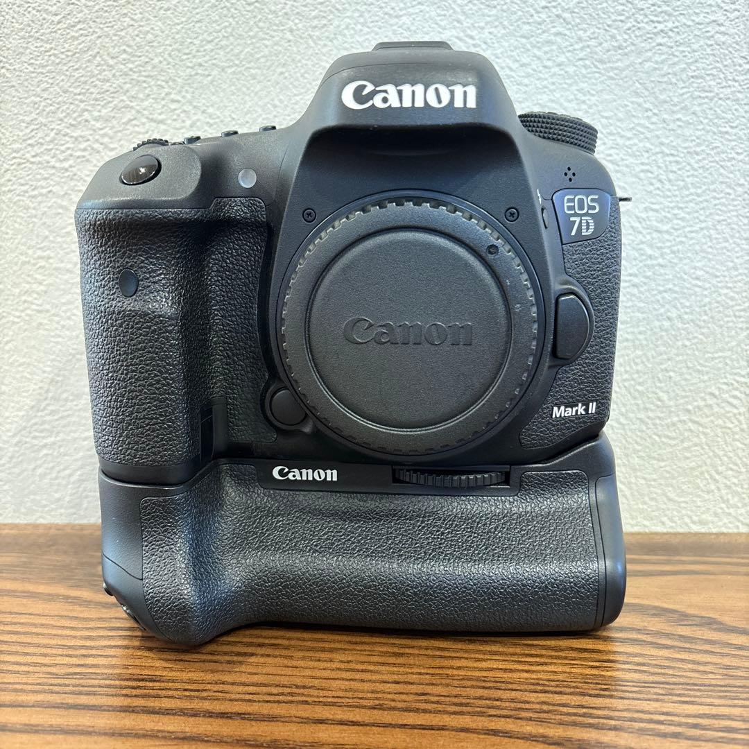 Canon EOS 7D Mark ll + 純正BG 売り切り最終価格!! 20150805122045_575_.jpg