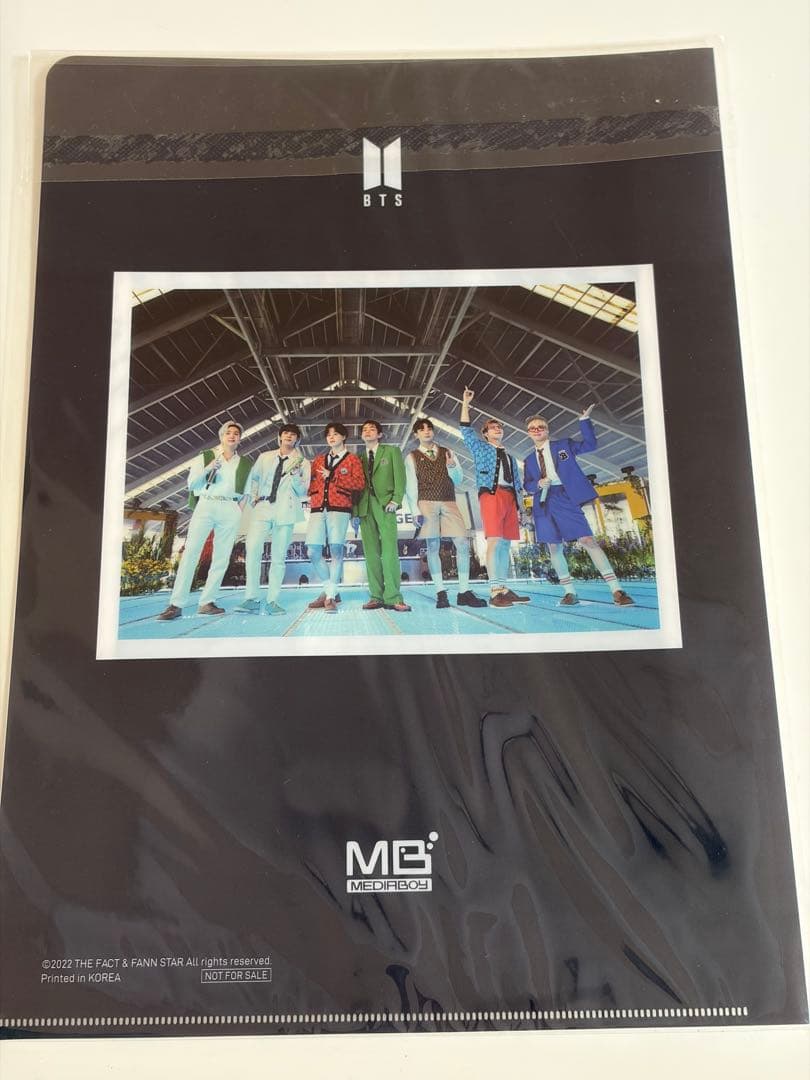 BTSまとめ売り (トレカ 雑誌 写真集 ポスター) - メルカリ