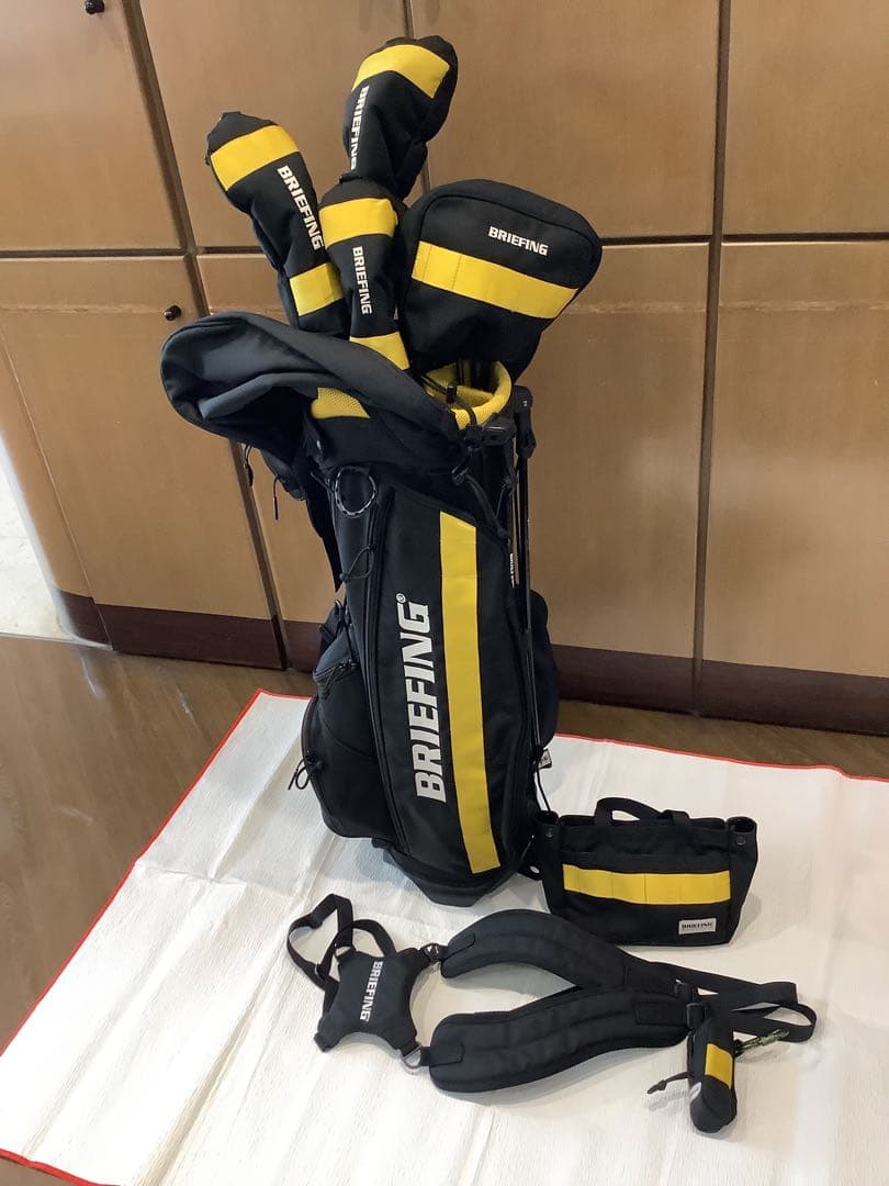 BRIEFING ゴルフバッグ ブラック/イエロー　ビームスとの限定品9点セット BEAMS GOLF＞×＜BRIEFING＞ 別注シリーズ第10弾☆予約開始
