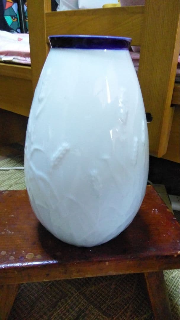 クラシカルアンティーク。☆vintage☆白磁器 花瓶 深川製☆和風モダン 深川製磁 花器深川製磁/金彩染葡萄絵 花瓶 ギフト 中古 : ARCHERY