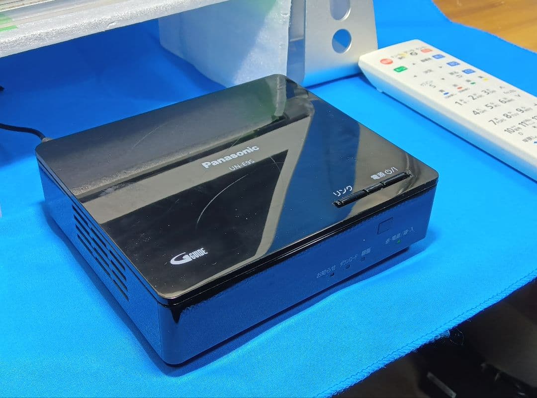 パナソニック 10V型 UN-10E9-W ワイヤレス液晶TV 3.5時間使用可