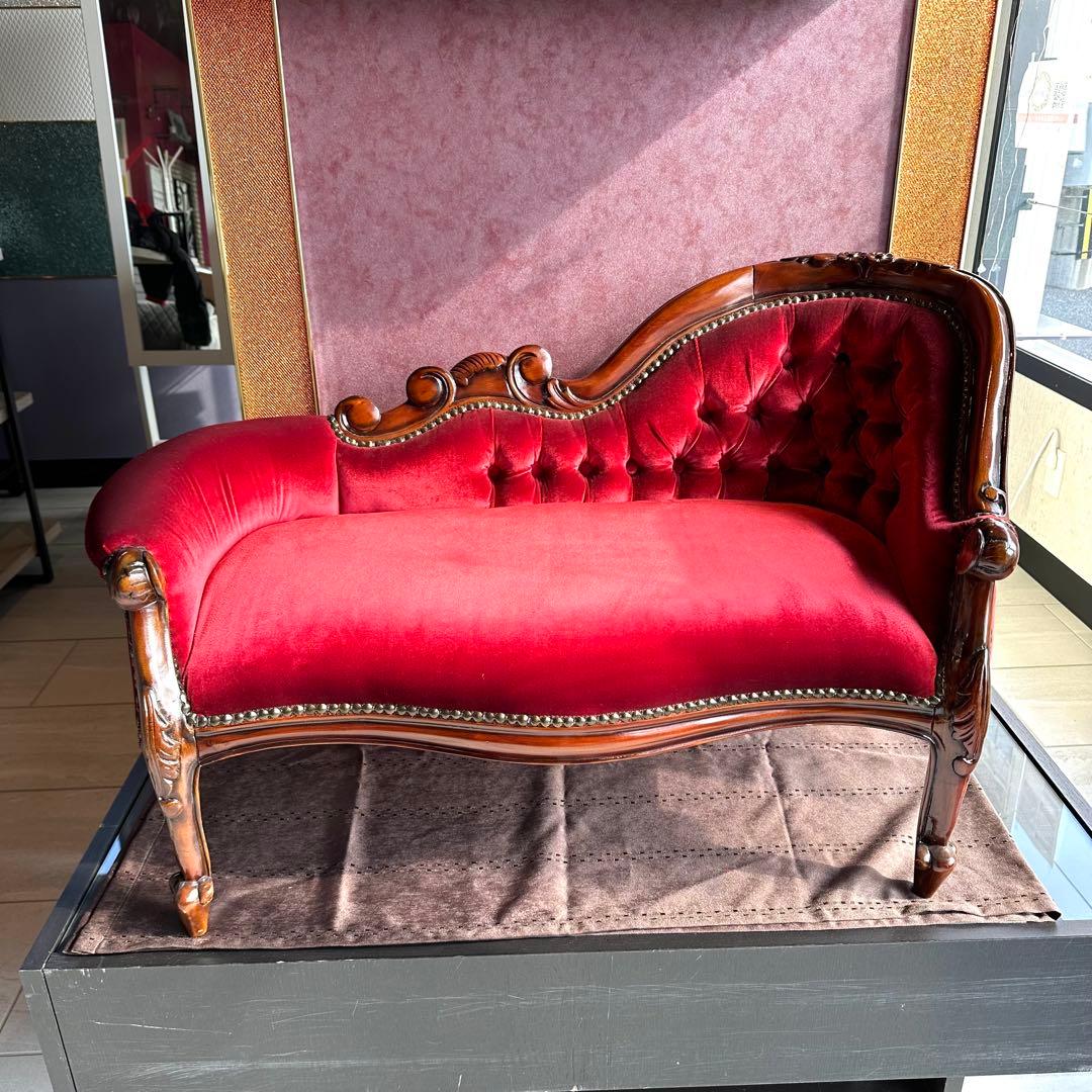 マホガニー材ベルベット調ダークレッドのベンチソファ ロココ調 マホガニー材ベルベット調ダークレッドのベンチソファ ロココ調 - メルカリ
