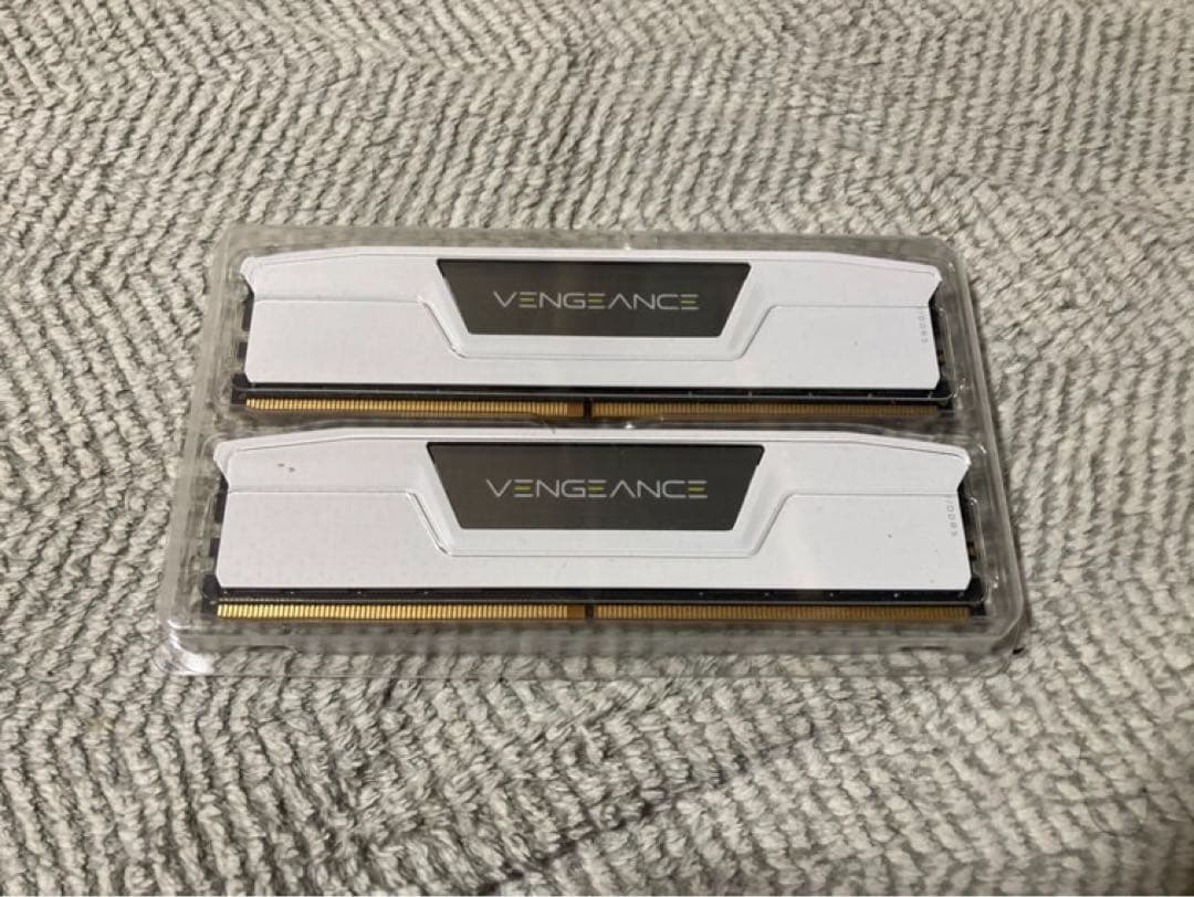 CORSAIR DDR5-5200MHz 　64GB VENGEANCE CORSAIR VENGEANCE DDR5 RAM 64GB (2x32GB) 5200MHz CL40-40-40-77