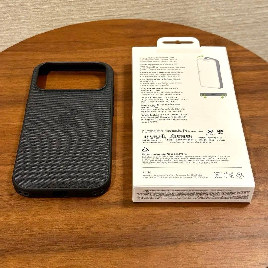 美品中古】iPhone 17 Proテックウーブンケース「ブラック」Apple