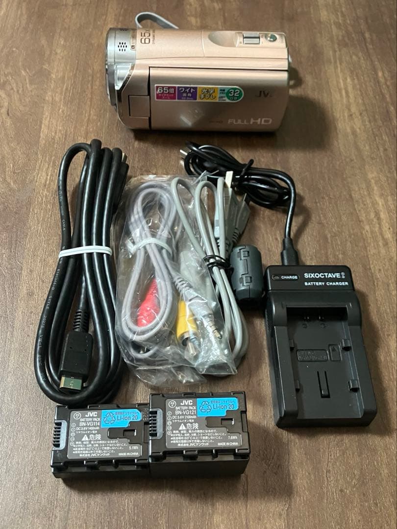 JVC GZ-E565-N フルHD Everio ビデオカメラ 本体 新開発レンズの搭載により、ダイナミック65倍（光学38倍）ズームと広角