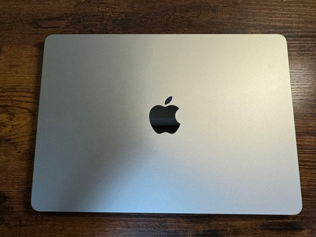 MacBook Air M2 24GB 512GBスターライト