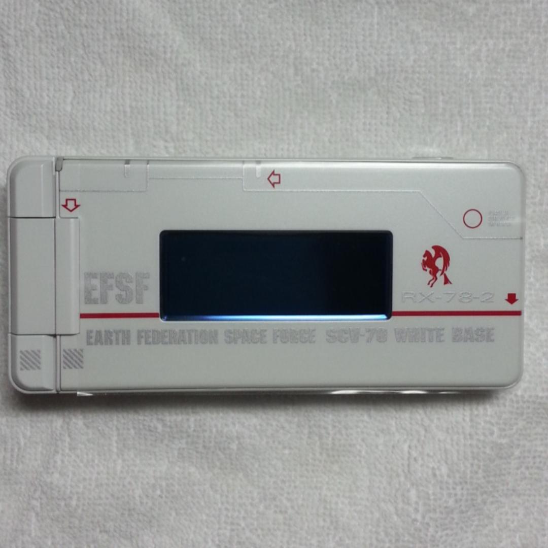 【レディントン】945SH G Ver.GP30th ソフトバンク、ガンダムケータイ「945SH G Ver.GP30th」10日発売