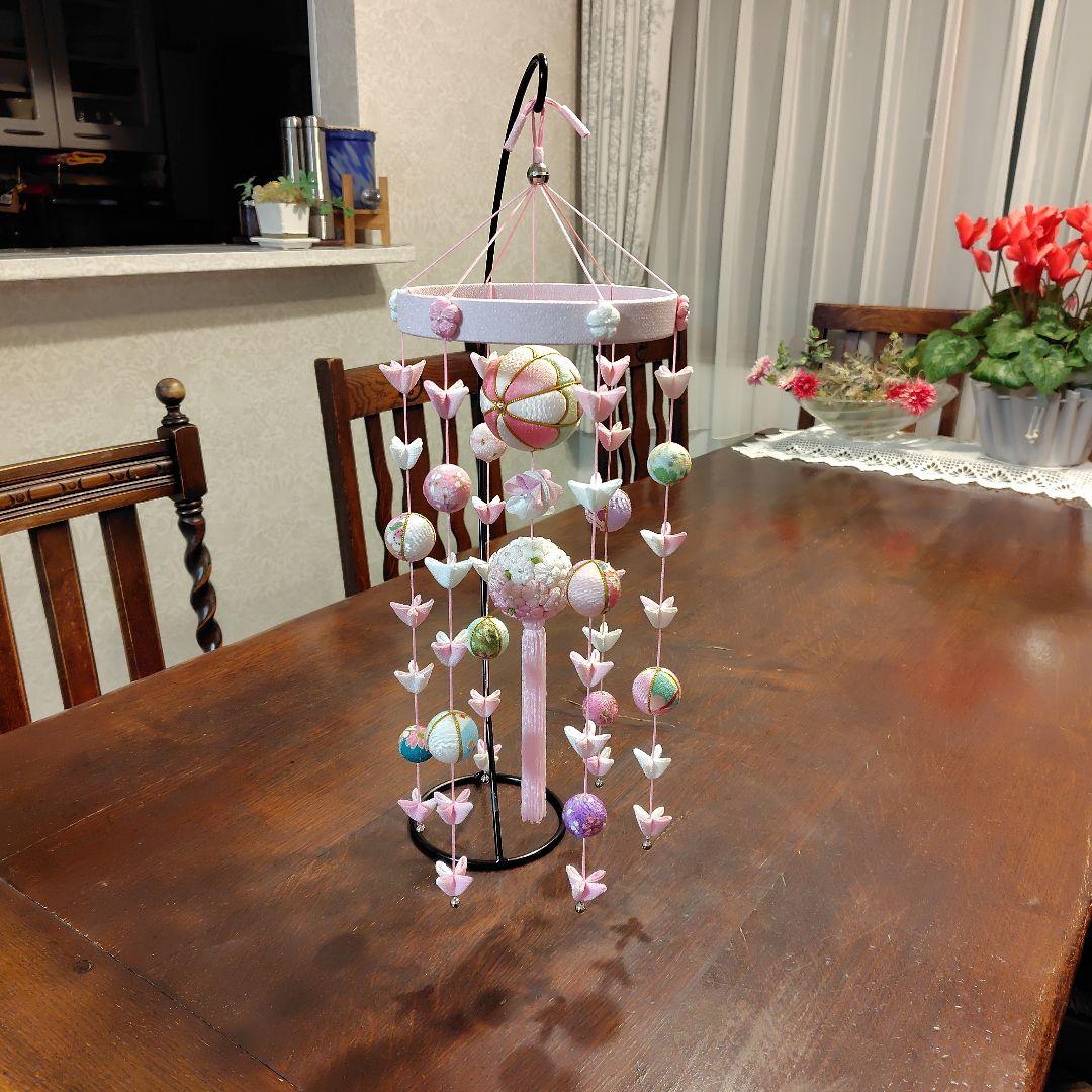 ちりめん細工 お花とまりの下げ飾り ピンク (小) - メルカリ
