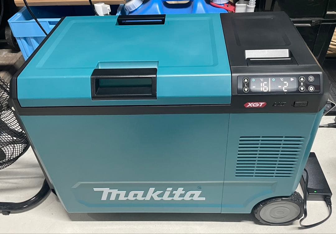 マキタ 18V 40Vmax対応 充電式保冷温庫 マキタ（makita） 40Vmax充電式保冷温庫（20L）18V/AC100V/DC CW001GZO