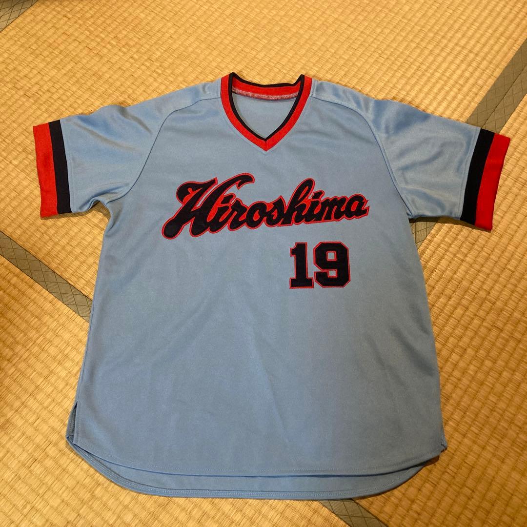 広島カープ　復刻ユニホーム　#19 野村祐輔　池谷　床田　Mサイズ 広島カープ 復刻ユニホーム #19 野村祐輔 池谷 床田 Mサイズ - メルカリ