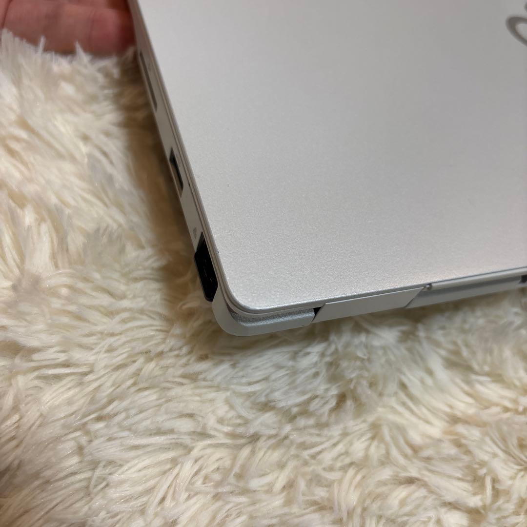 美品】i5 LIFEBOOK UH08/E3 Intel xe GPU搭載！