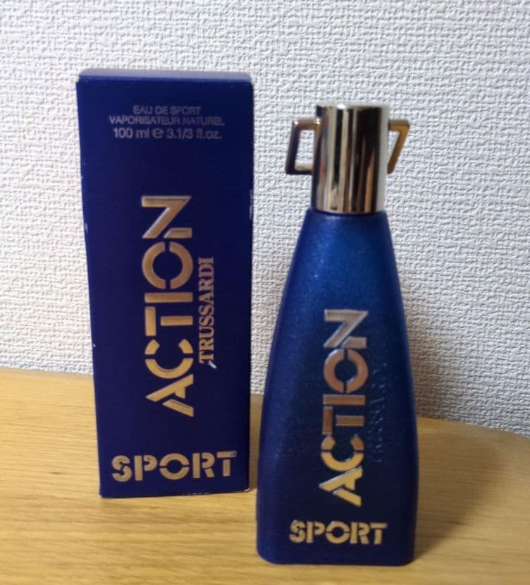 Trussardi ACTION SPORT EDT 100ml　廃盤香水 il_fullxfull.6937850264_4htq.jpg