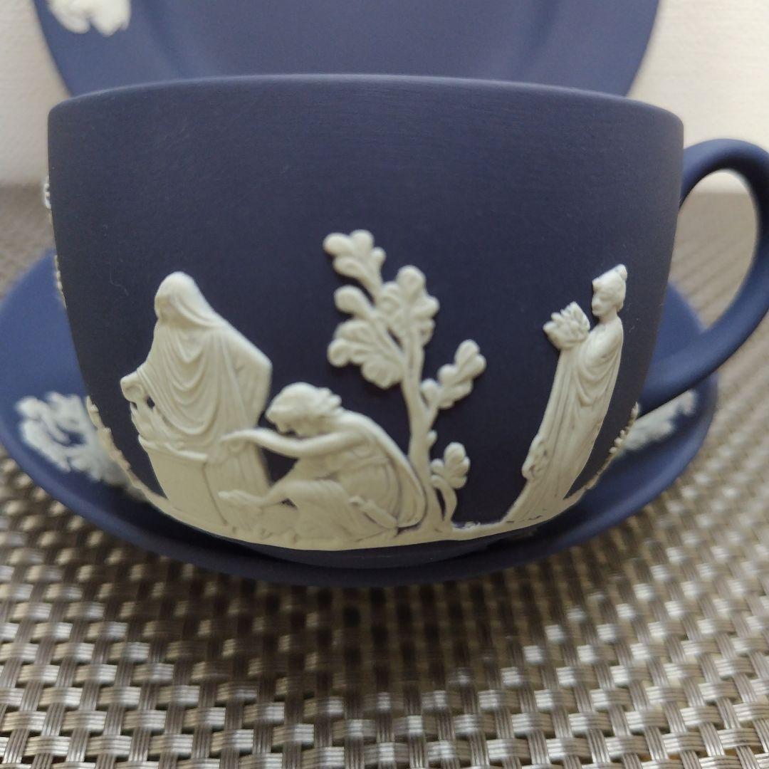 ウェッジウッド》ジャスパー ティーカップトリオ ポートランドブルー