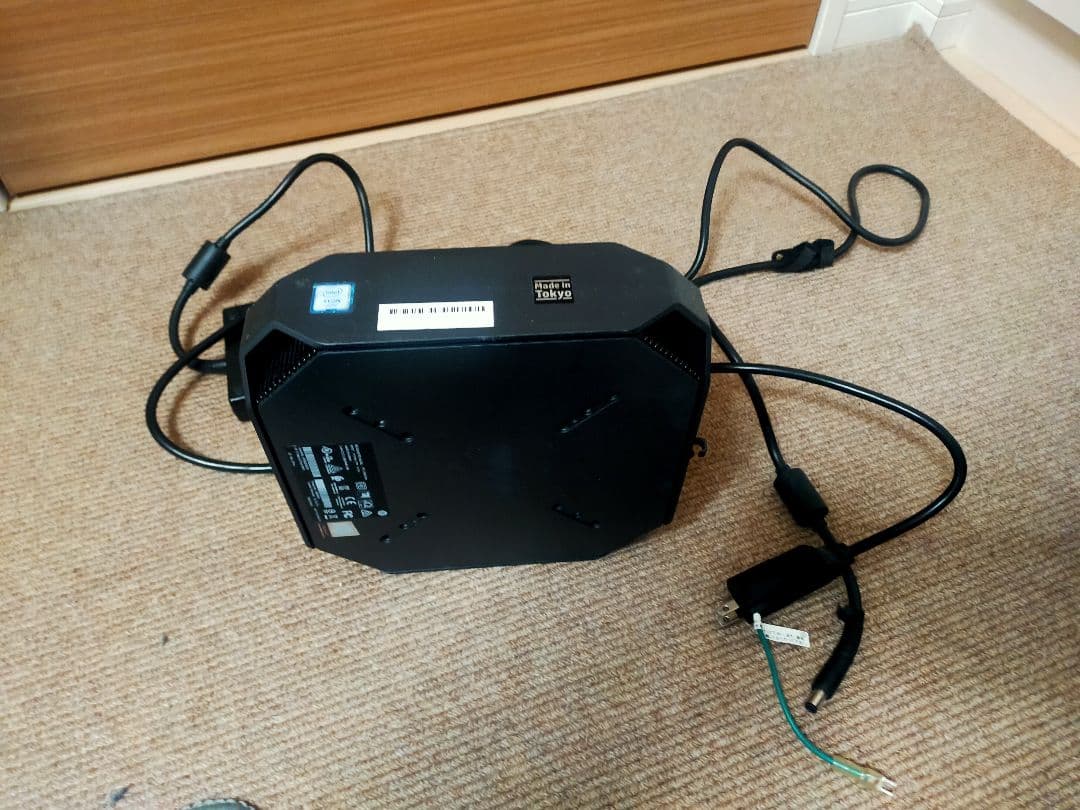 HP Z2 Mini G3 ワークステーション HP Z2 Mini G3は快適に4K編集ができて、撮影現場にも持ち込めるミニ