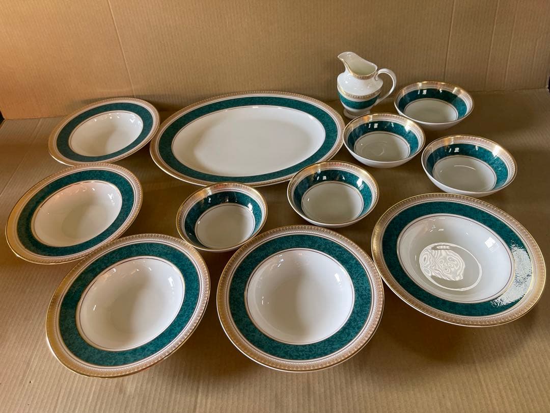 023ロイヤルドルトン プレートセット金彩　   未使用 コウルドン ロイヤルブルーと金彩の美しい19点セット | Rosy Baby