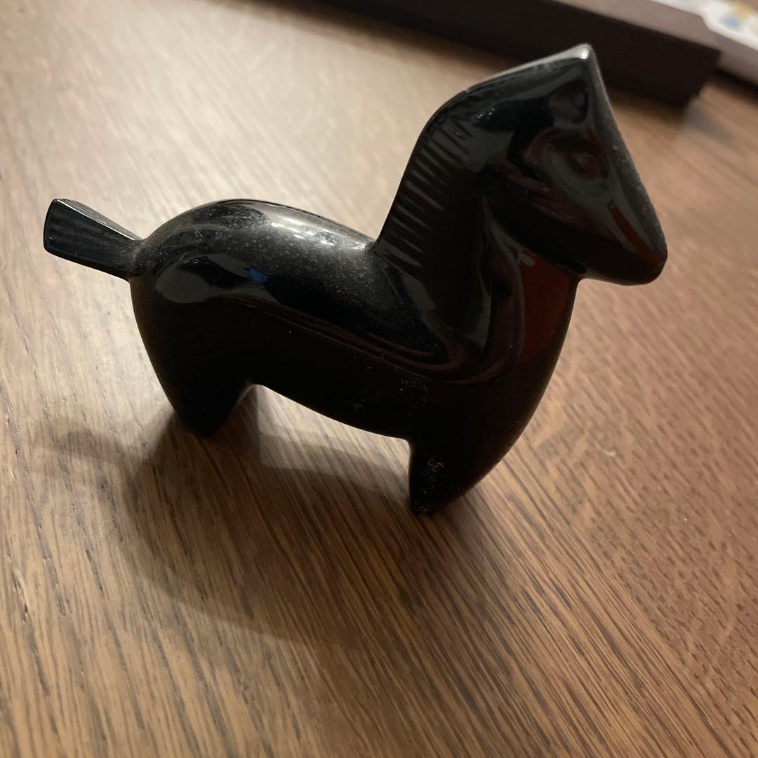 黒い陶器製馬の置物 Tamasco 風水・開運インテリア・跳ね馬の置物（立ち馬） Sサイズ （ブラック