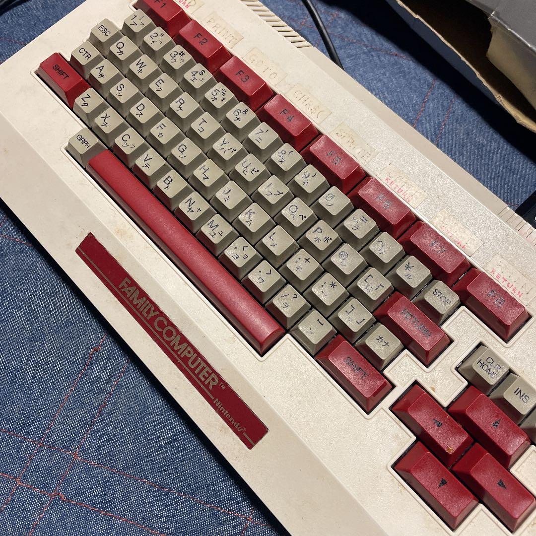 処分品】ファミリーコンピュータ 専用 ファミリーベーシック ジャンク扱い
