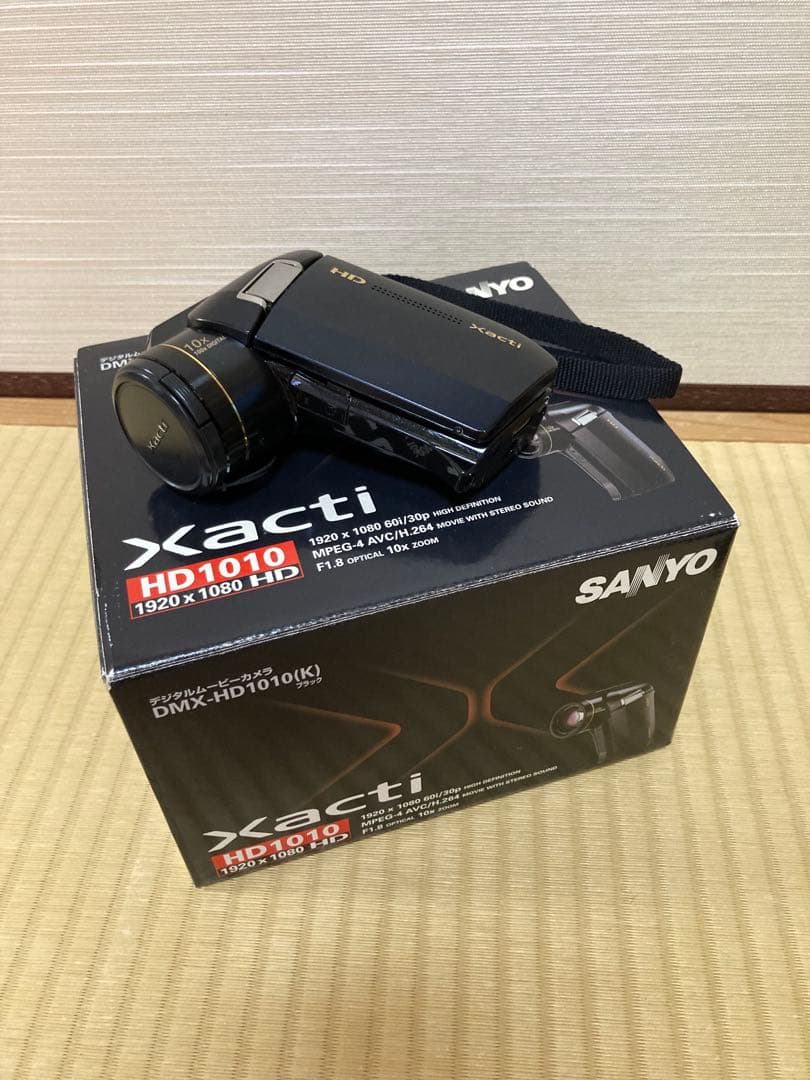 デジタルムービーカメラ　DMX-HD1010(K) Amazon | SANYO ハイビジョン対応 デジタルムービーカメラ Xacti