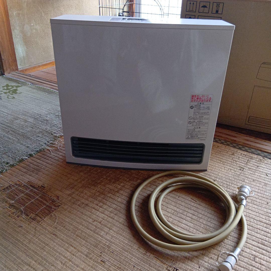 ガスファンヒーター ホワイト 据え置き型　同じやつ2つ 大阪ガス ガスファンヒーター 都市ガス用 140-9512 ホワイト 新品 送料