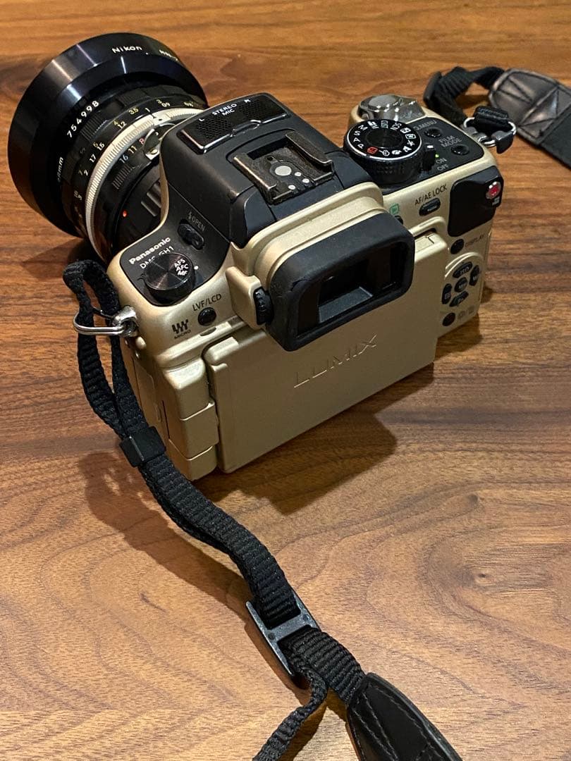LUMIX GH1 ゴールド ミラーレス ニコンオールドレンズf28 1:3.5 - メルカリ