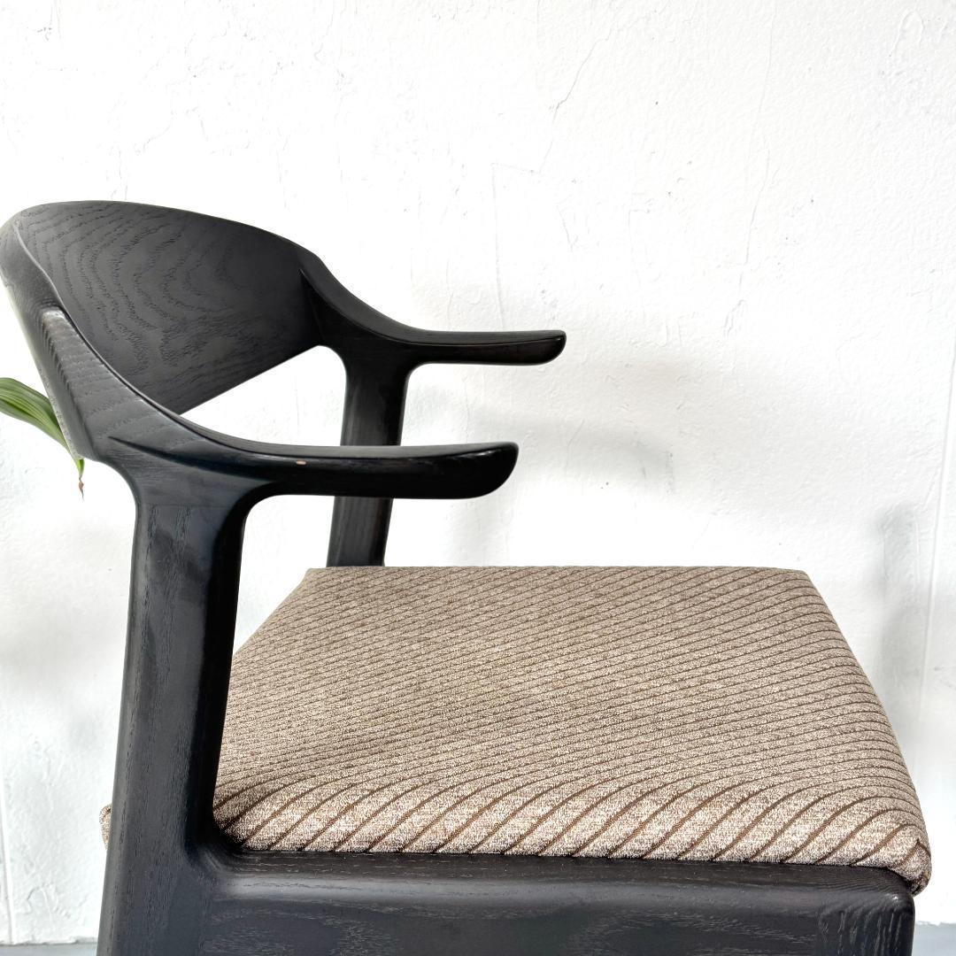 ②美品 ナガノインテリア DC354 ダイニングチェア 張座 ハンギング機能