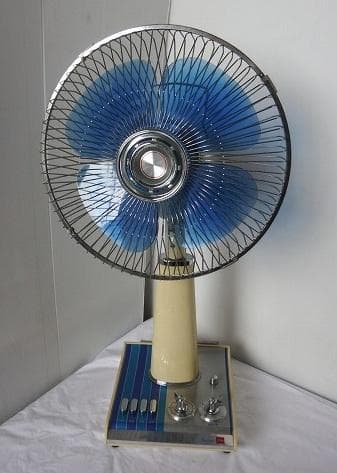 昭和レトロ TOSHIBA 東芝 扇風機 H-30RN 元箱あり - メルカリ