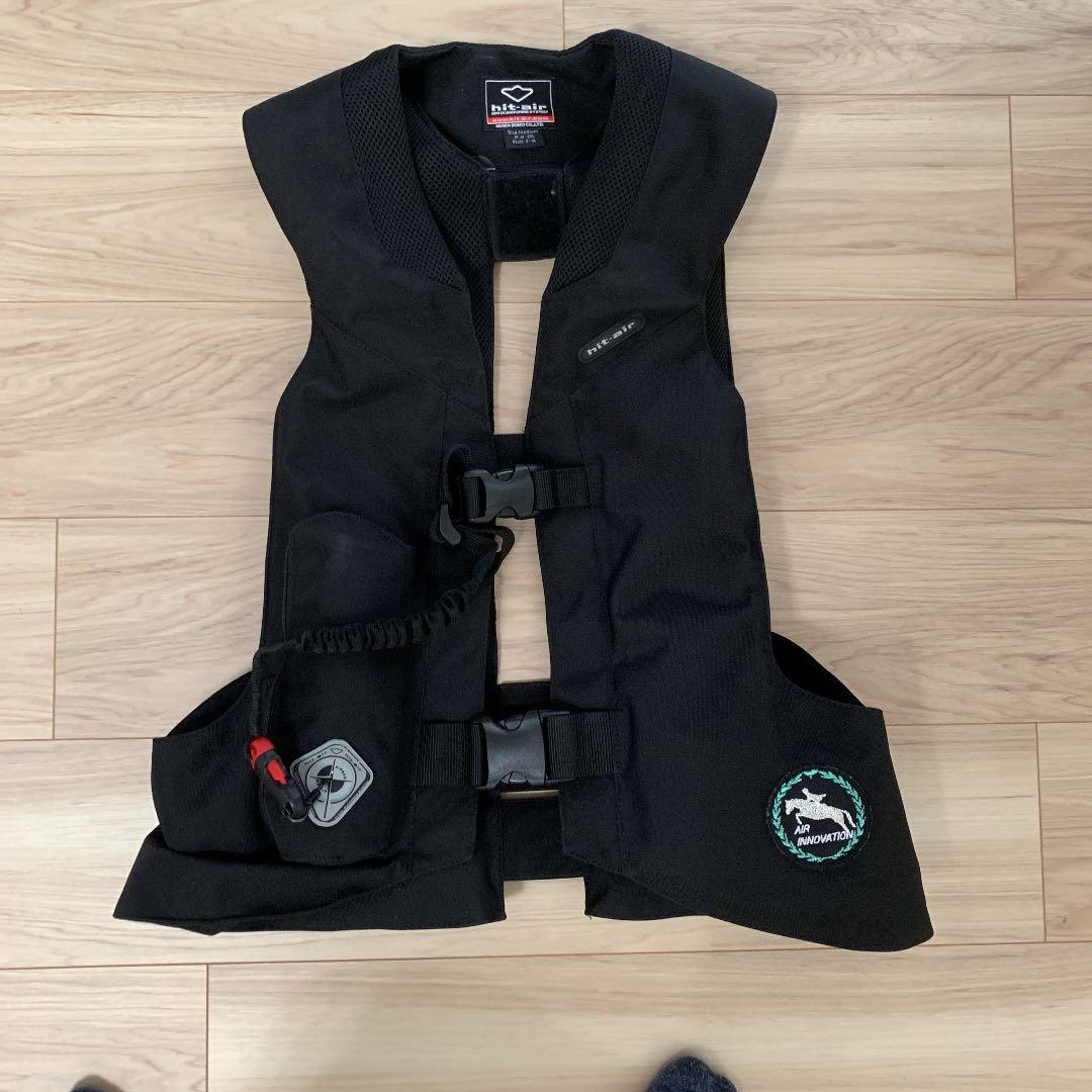 乗馬用ベスト エアバッグベスト | 乗馬用製品 | ヒットエアー - hit-air - 着用する