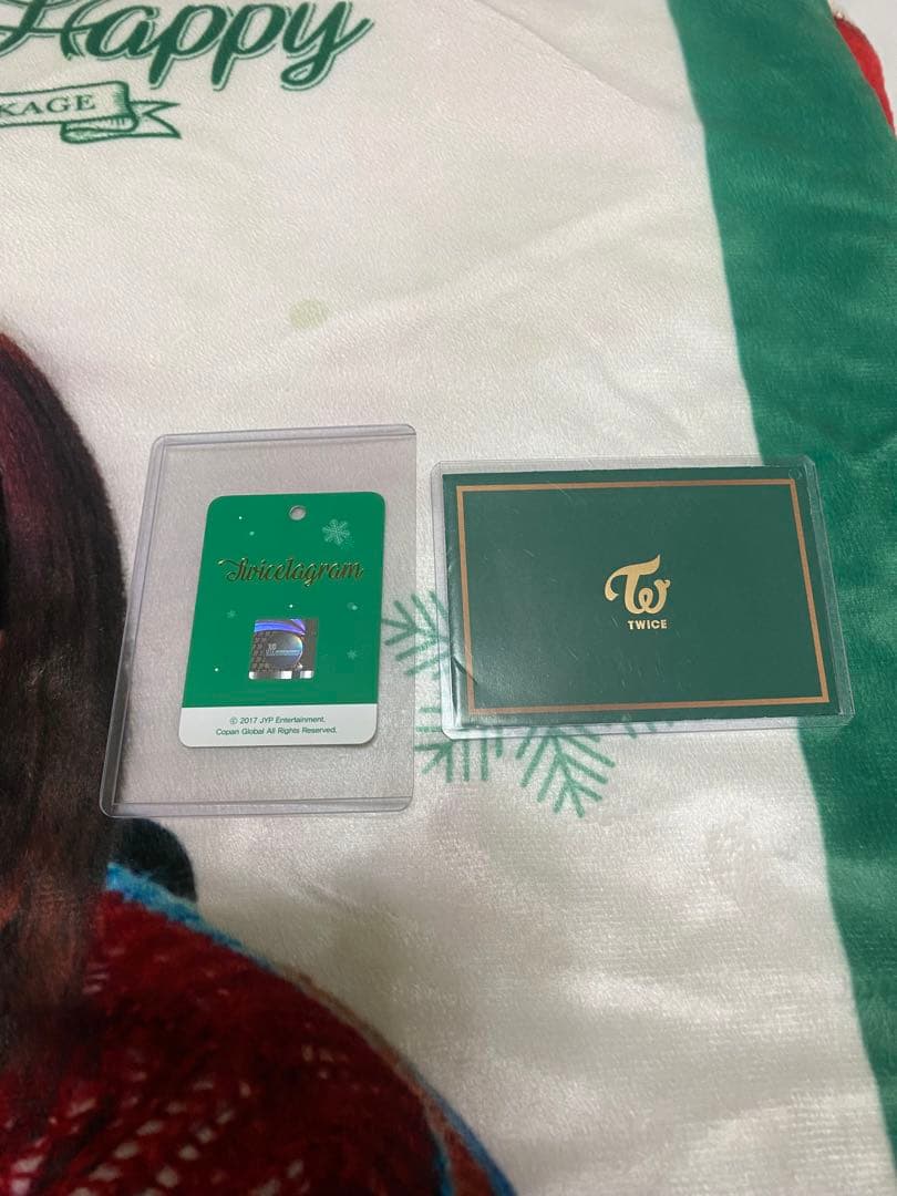 TWICE クリスマス ジョンヨン ブランケット【トレカ付】 - メルカリ