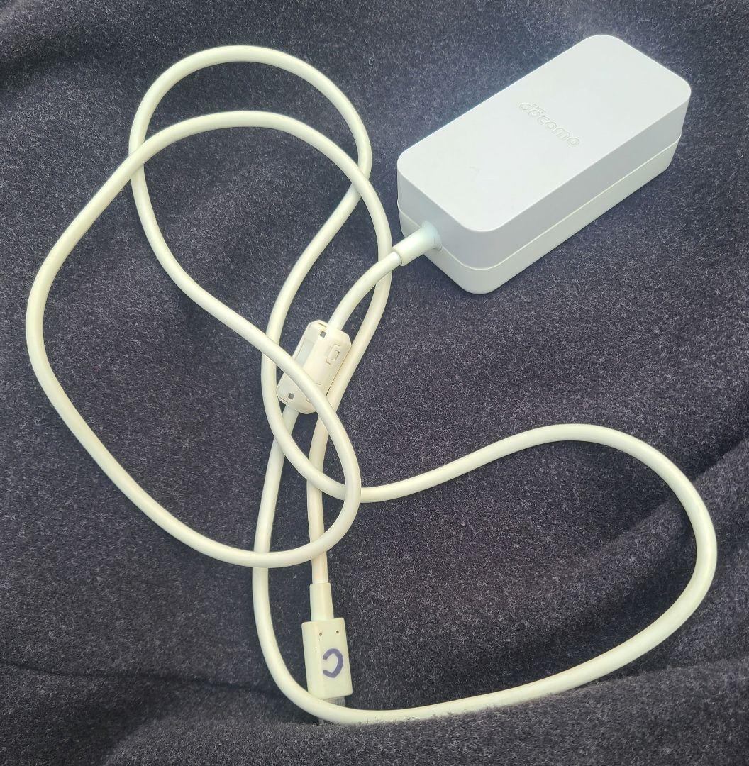 ACアダプター Docomo Type-C ACアダプター 06 ジャンク - メルカリ