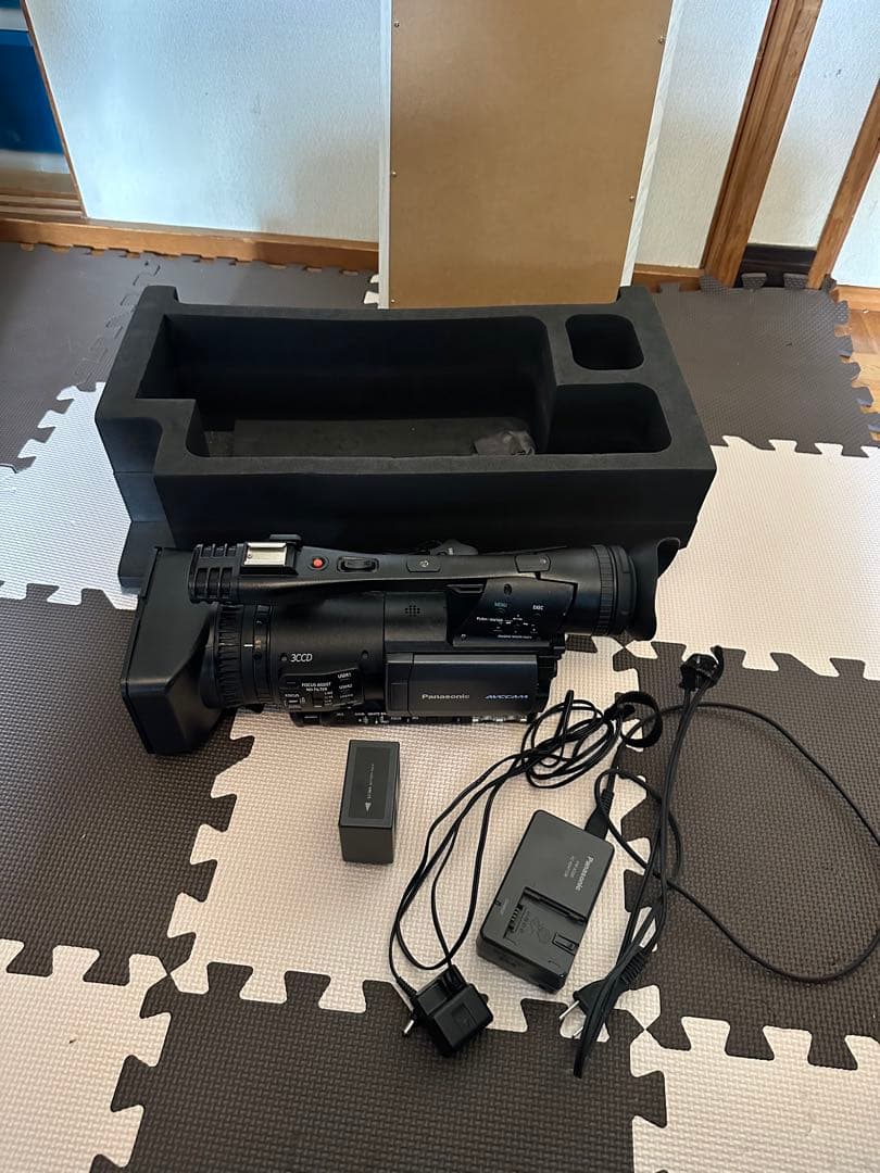 カネキ Panasonic AG-hmc155ビデオカメラ 本体 Amazon.com : Panasonic Pro AG-HMC155 3CCD AVCHD 24fps Camcorder