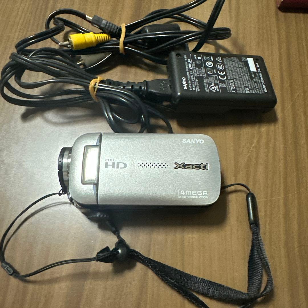 SANYO Xacti フルHDビデオカメラ 三洋、フルHD/MPEG-4 AVC録画が可能な新「Xacti」