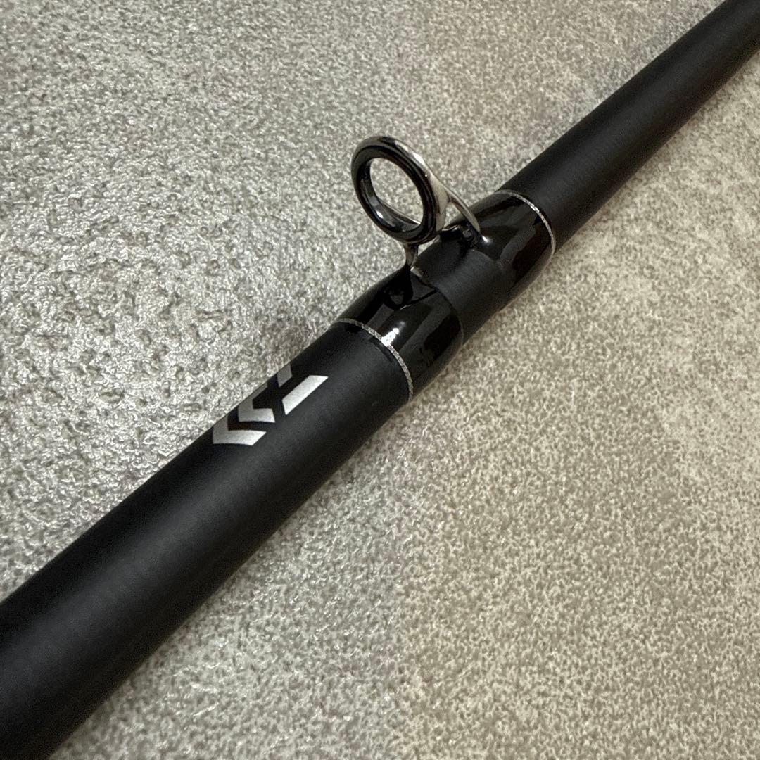 バス太郎さん【超美品】ダイワ 25ブラックレーベルC74H - メルカリ