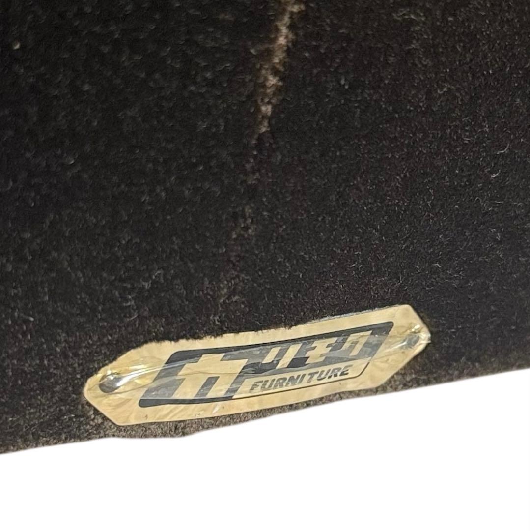 HR789 カリモク60 復刻プレート 総柄 1Pソファ ベルベット ボタン