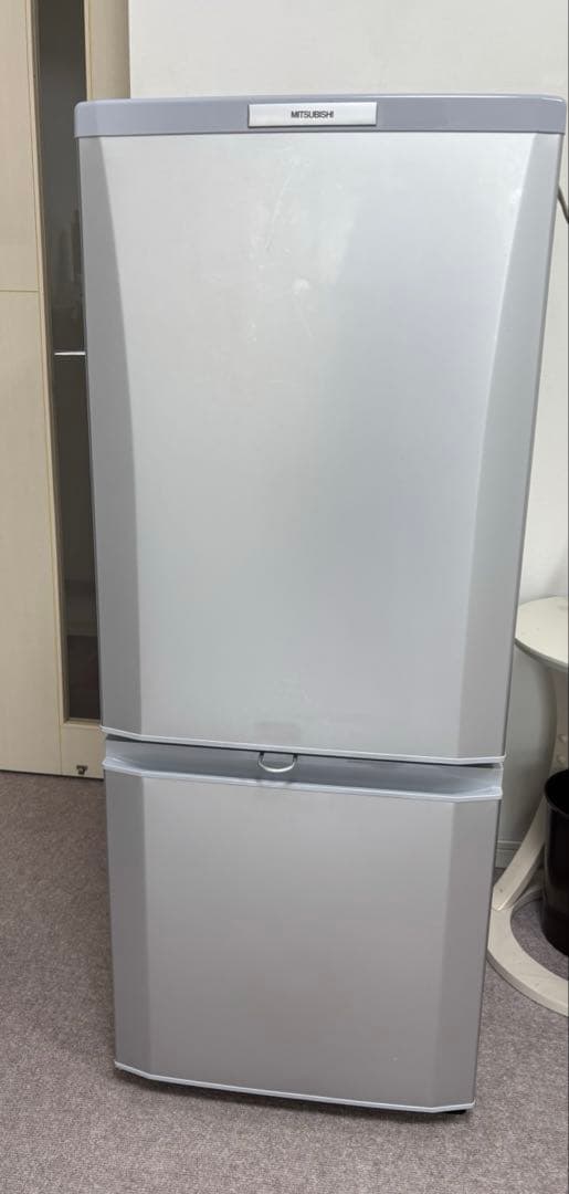 最安値　三菱 冷蔵庫 MR-P15S-S 146L 2011年製　鍵付き ヨドバシ.com - 三菱電機 MITSUBISHI ELECTRIC 冷蔵庫（146L・右開き