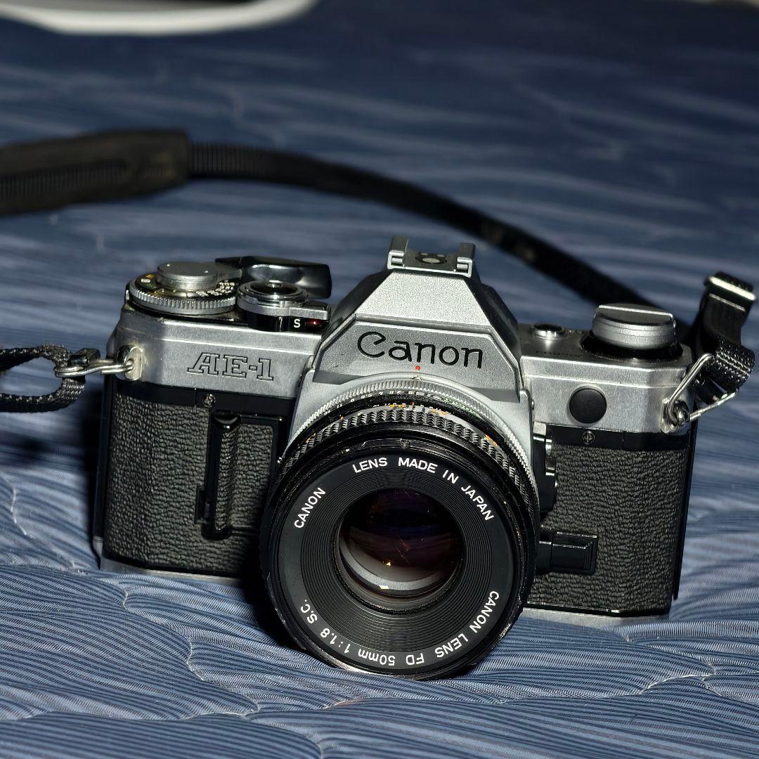 フィルムカメラ Canon AE-1 + FD 50mm f1.8 Amazon | Canon AE-1 35mmフィルムカメラ 50mm 1:1.8レンズ付き