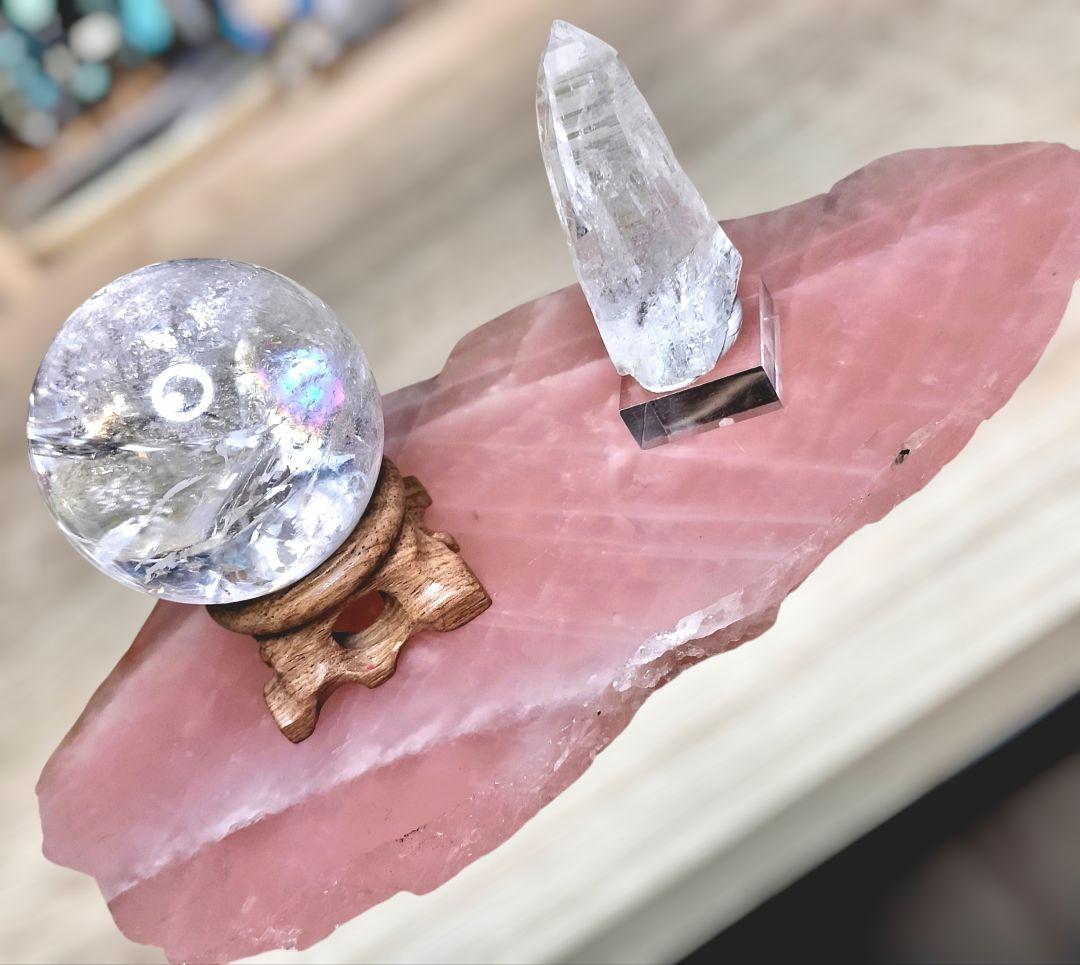 天然アイリスクォーツ スフィア 54mm ブラジル産 木製台座付 虹 天然